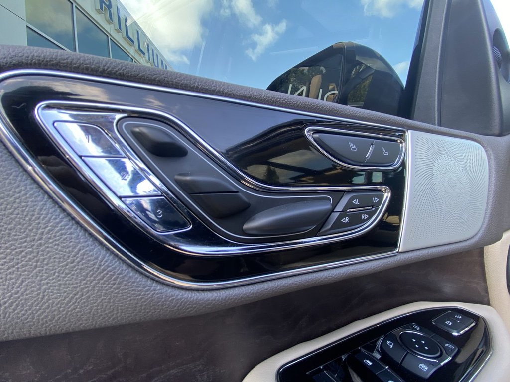2023 Lincoln Navigator L Reserve in Alliston, Ontario - 12 - w1024h768px
