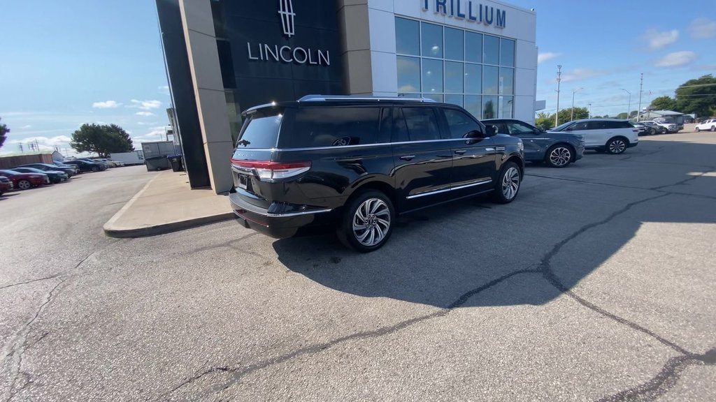 2023 Lincoln Navigator L Reserve in Alliston, Ontario - 8 - w1024h768px