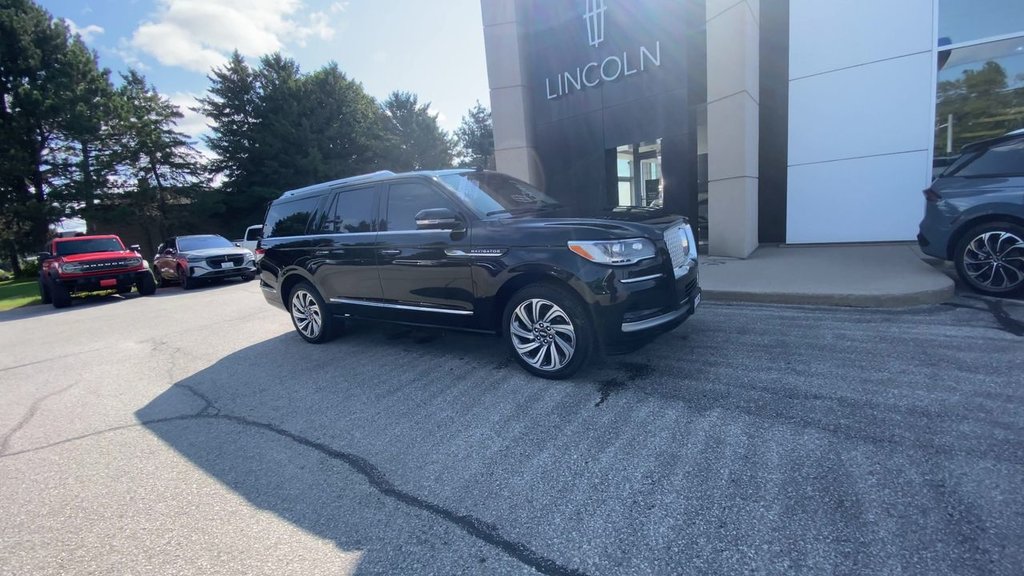 2023 Lincoln Navigator L Reserve in Alliston, Ontario - 2 - w1024h768px