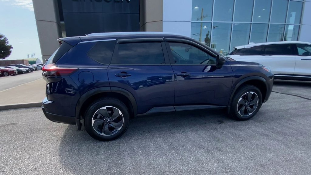 2024 Nissan Rogue SV Moonroof in Alliston, Ontario - 9 - w1024h768px