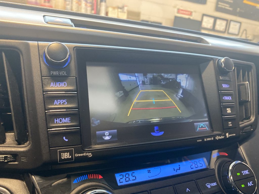 2018 Toyota RAV4 Limited in Alliston, Ontario - 17 - w1024h768px