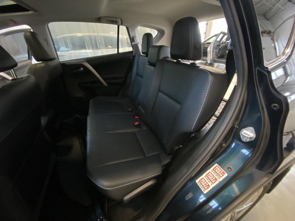 2018 Toyota RAV4 Limited in Alliston, Ontario - 23 - w1024h768px