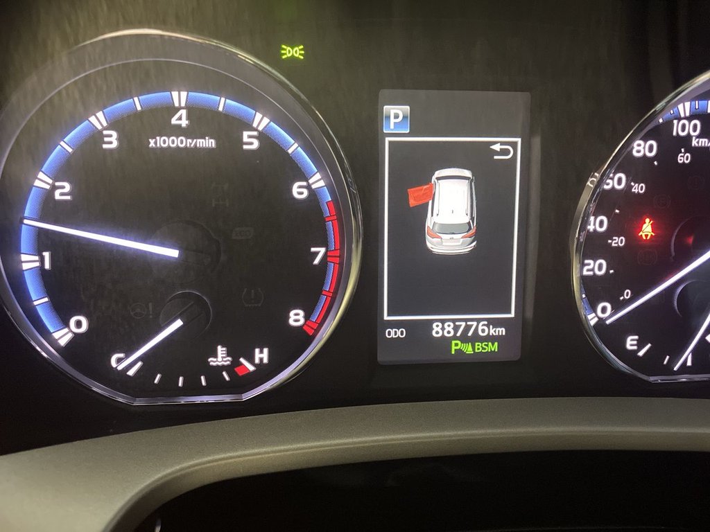 2018 Toyota RAV4 Limited in Alliston, Ontario - 15 - w1024h768px