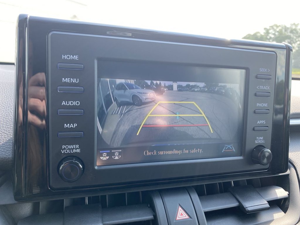 2019 Toyota RAV4 LE in Alliston, Ontario - 17 - w1024h768px