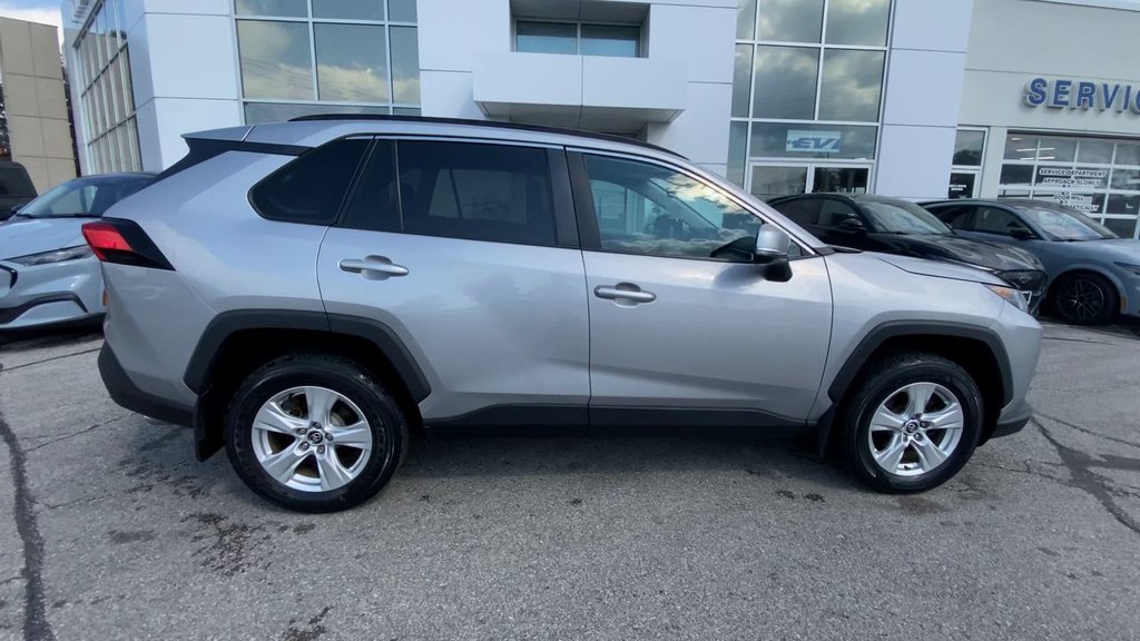 2019 Toyota RAV4 LE in Alliston, Ontario - 9 - w1024h768px