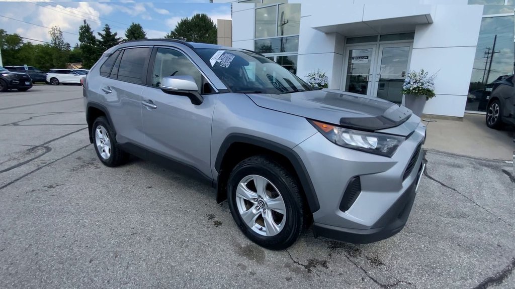 2019 Toyota RAV4 LE in Alliston, Ontario - 2 - w1024h768px