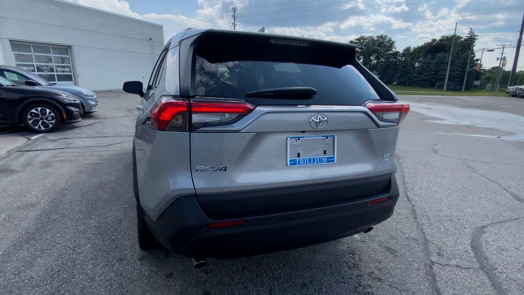 2019 Toyota RAV4 LE in Alliston, Ontario - 7 - w1024h768px