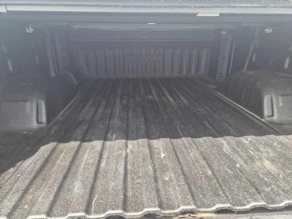 2023 GMC Sierra 1500 SLT in Temiskaming Shores, Ontario - 8 - w1024h768px