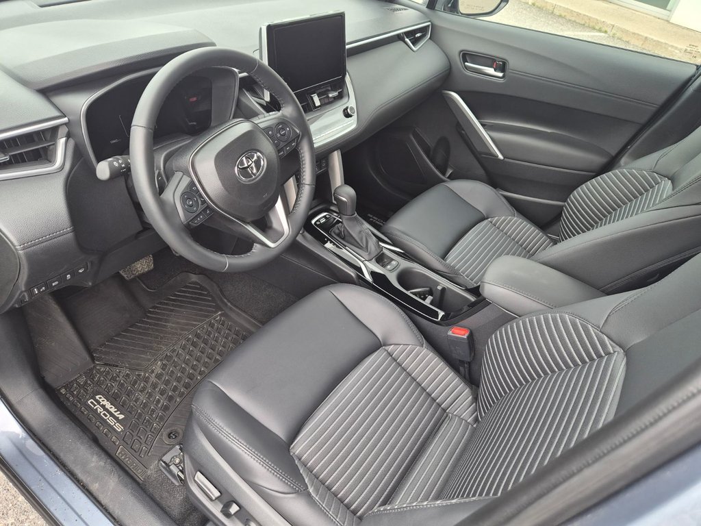 2024 TOYOTA TRUCK COROLLA CROSS HYBRID XSE in Temiskaming Shores, Ontario - 5 - w1024h768px