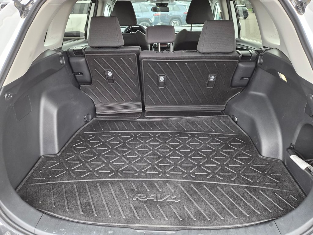 2024 TOYOTA TRUCK RAV4 LE in Temiskaming Shores, Ontario - 7 - w1024h768px