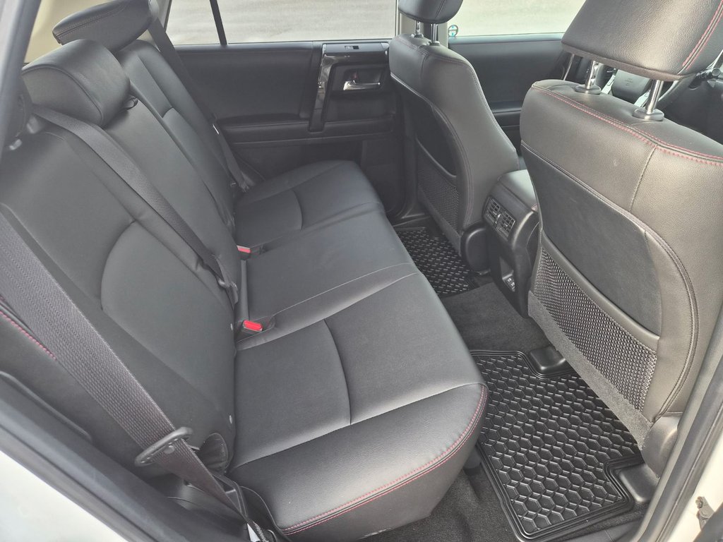 2021 Toyota 4RUNNER VENTURE in Temiskaming Shores, Ontario - 6 - w1024h768px