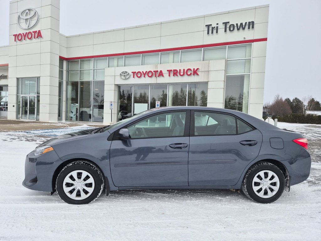 2019 Toyota COROLLA CE in Temiskaming Shores, Ontario - 1 - w1024h768px