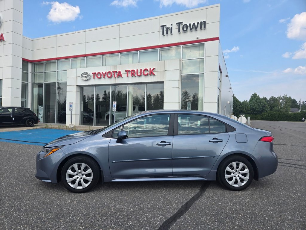 2021 Toyota Corolla LE in Temiskaming Shores, Ontario - 1 - w1024h768px