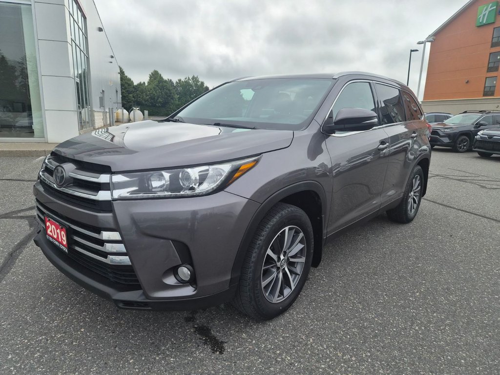 2019 Toyota HIGHLANDER XLE in Temiskaming Shores, Ontario - 2 - w1024h768px
