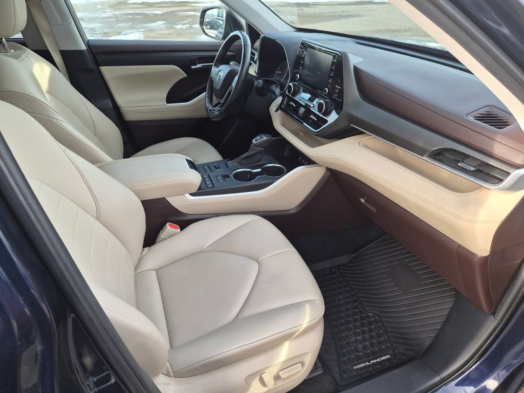 2020 Toyota HIGHLANDER XLE in Temiskaming Shores, Ontario - 8 - w1024h768px