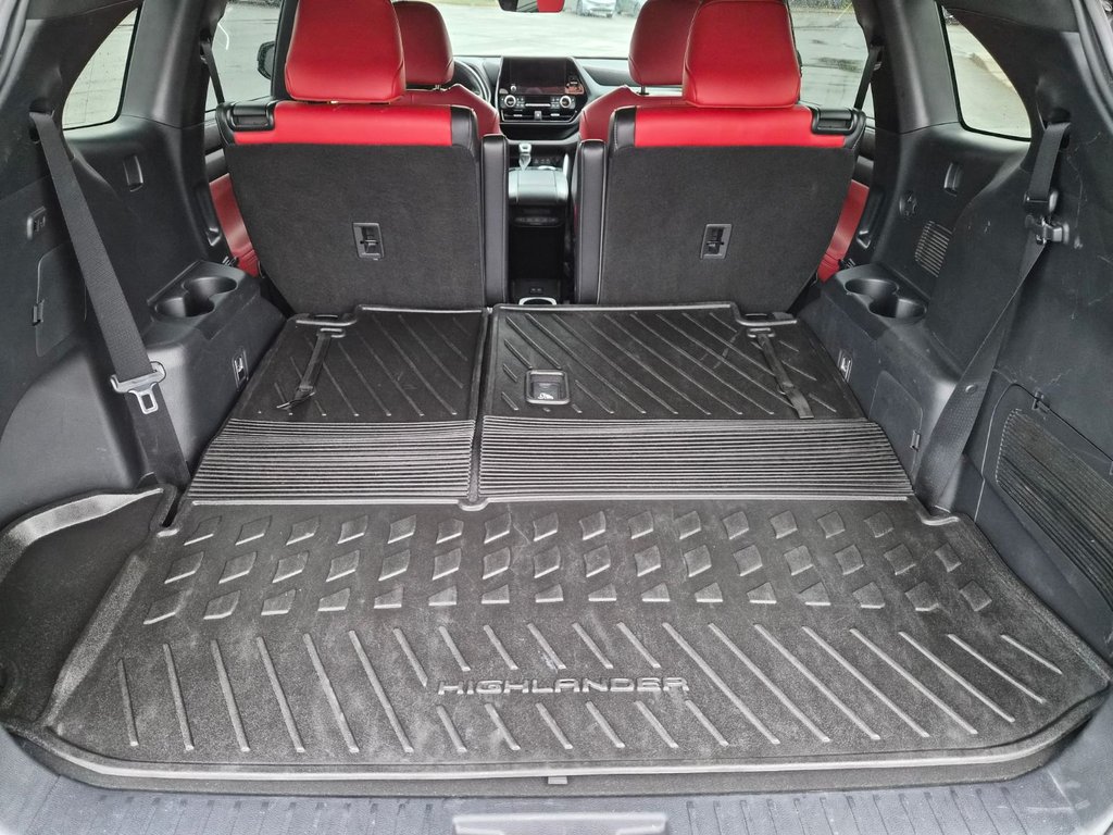 2023 Toyota Highlander XSE AWD in Temiskaming Shores, Ontario - 8 - w1024h768px