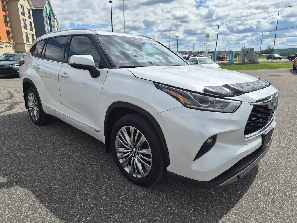 2023 Toyota HIGHLANDER HYBRID PLATINUM in Temiskaming Shores, Ontario - 4 - w1024h768px