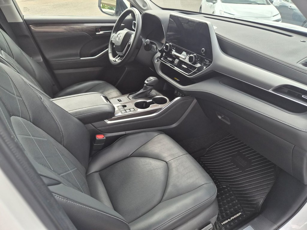 2023 Toyota HIGHLANDER HYBRID PLATINUM in Temiskaming Shores, Ontario - 5 - w1024h768px