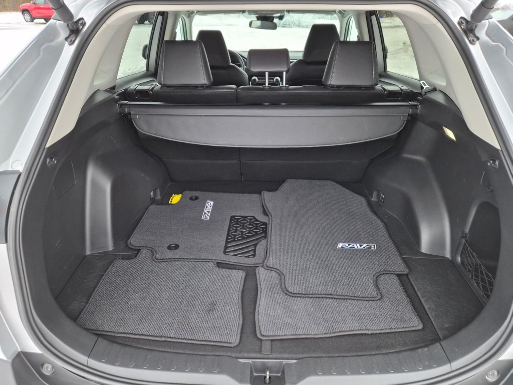 TOYOTA TRUCK RAV4 XLE PREMIUM 2024 à Temiskaming Shores, Ontario - 8 - w1024h768px