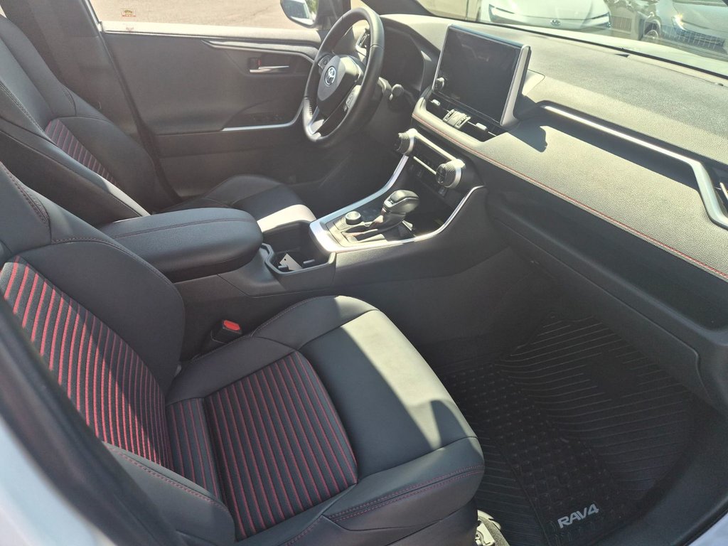 2023 Toyota RAV4 PRIME XSE in Temiskaming Shores, Ontario - 7 - w1024h768px