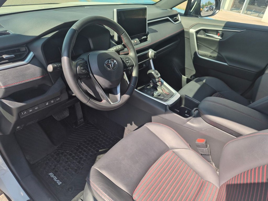 2023 Toyota RAV4 PRIME XSE in Temiskaming Shores, Ontario - 5 - w1024h768px