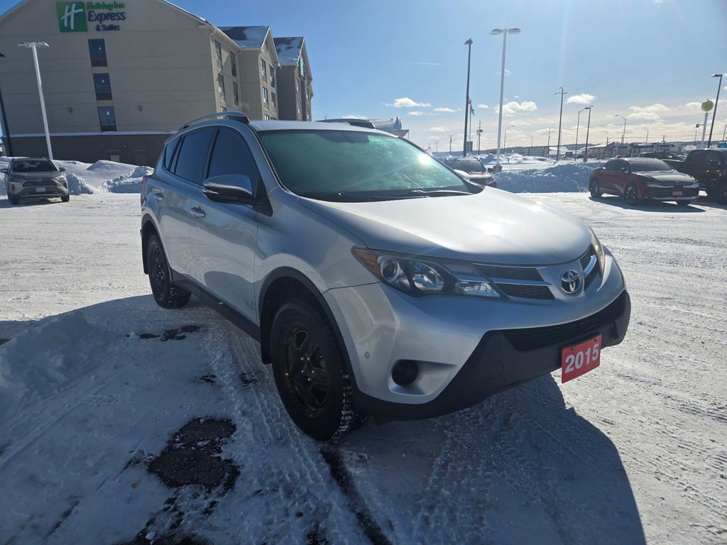 2015 Toyota RAV4 LE in Temiskaming Shores, Ontario - 3 - w1024h768px