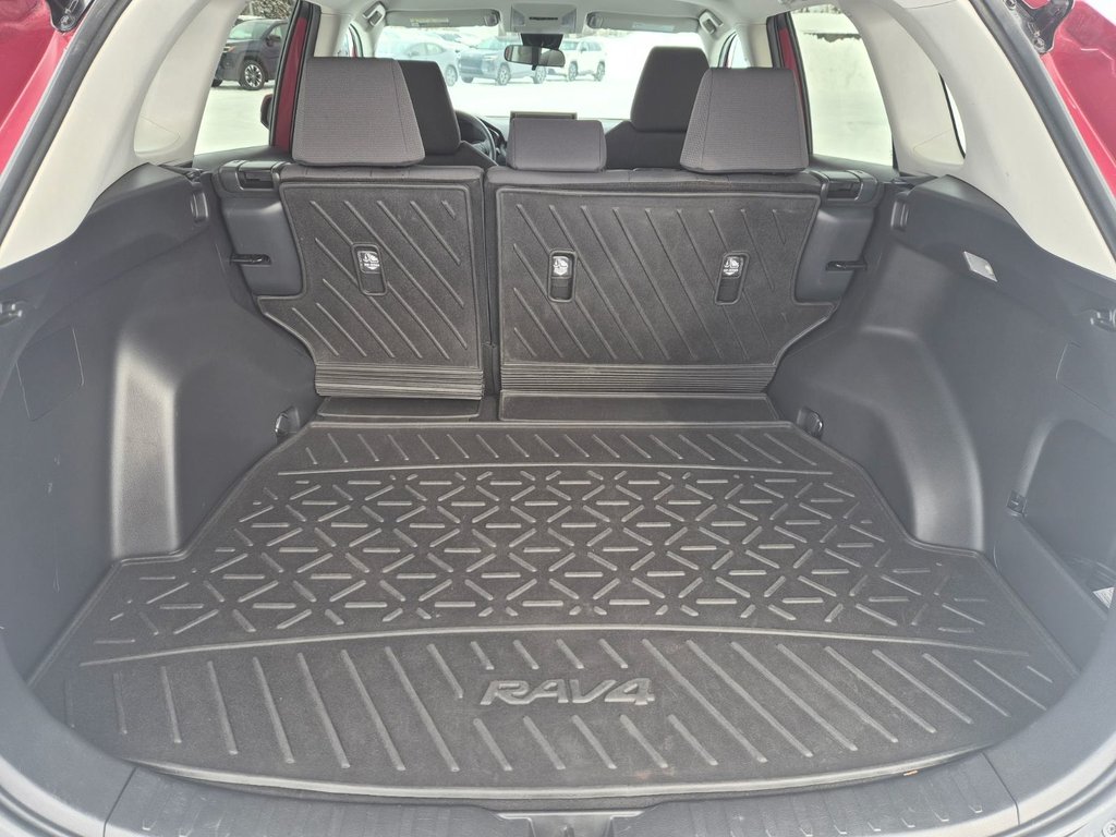 2019 Toyota RAV4 LE AWD in Temiskaming Shores, Ontario - 8 - w1024h768px