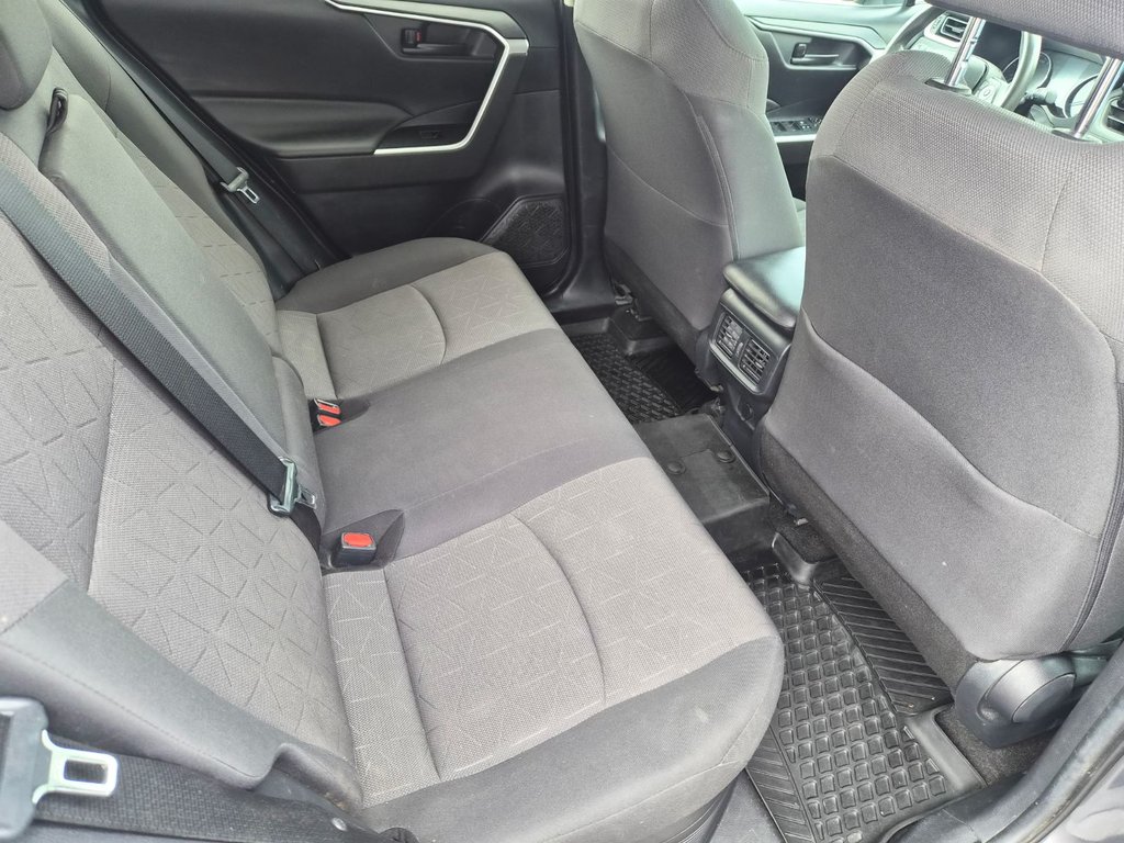 2019 Toyota RAV4 HYBRID LE in Temiskaming Shores, Ontario - 6 - w1024h768px
