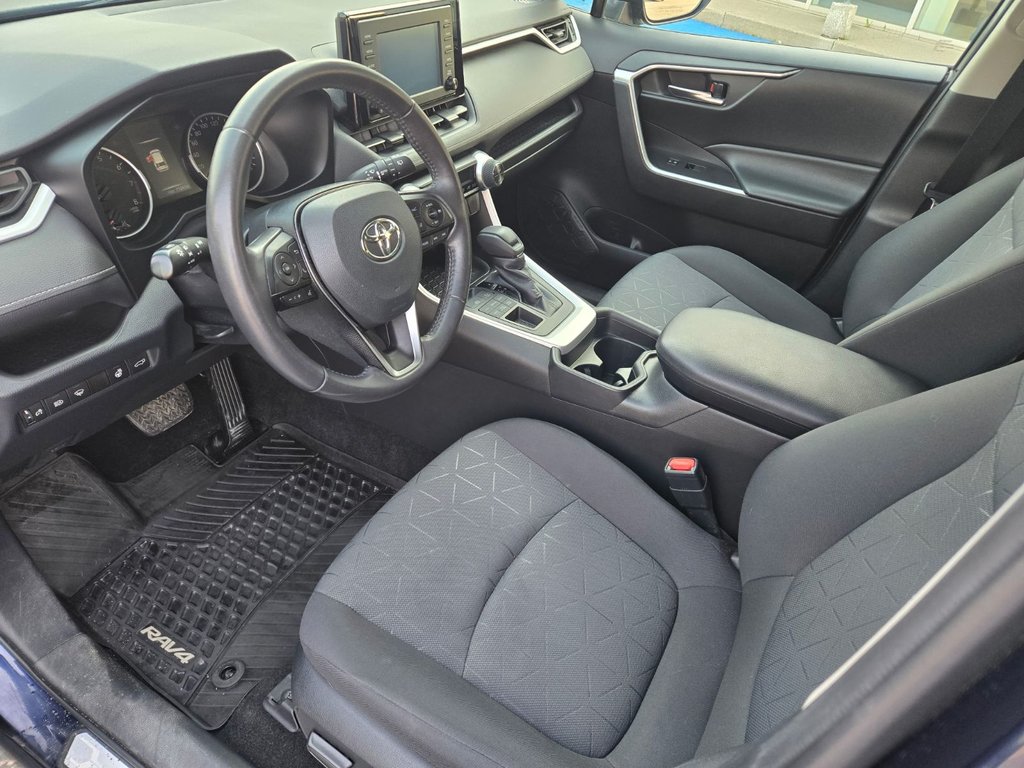 2020 Toyota RAV4 XLE in Temiskaming Shores, Ontario - 5 - w1024h768px