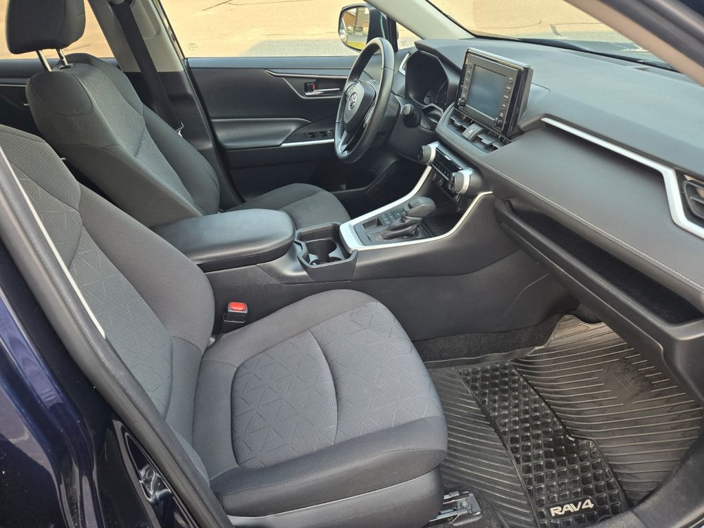 2020 Toyota RAV4 XLE in Temiskaming Shores, Ontario - 7 - w1024h768px