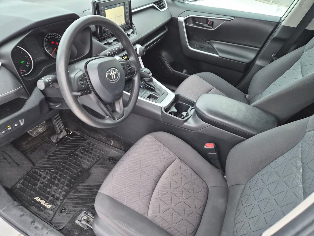 2020 Toyota RAV4 LE in Temiskaming Shores, Ontario - 5 - w1024h768px