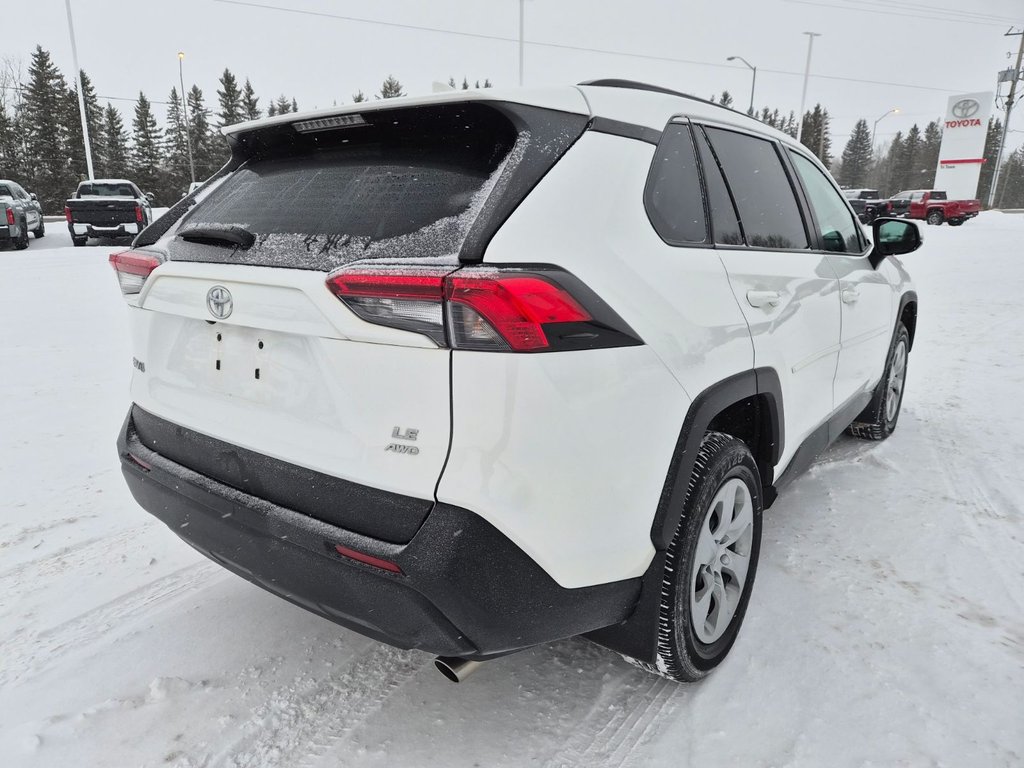 2020 Toyota RAV4 LE in Temiskaming Shores, Ontario - 4 - w1024h768px