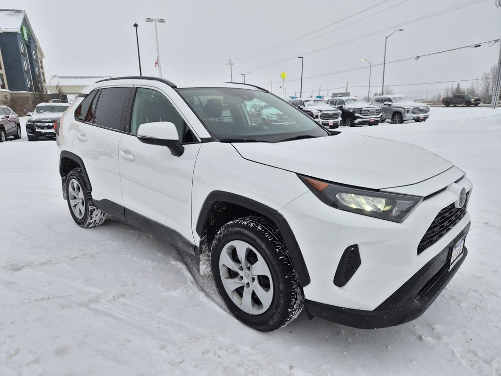 2020 Toyota RAV4 LE in Temiskaming Shores, Ontario - 3 - w1024h768px