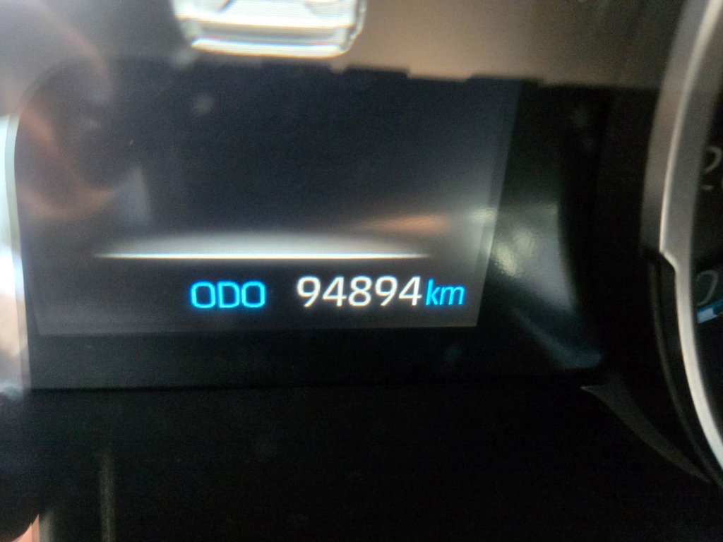 2021 Toyota RAV4 HYBRID XLE in Temiskaming Shores, Ontario - 10 - w1024h768px