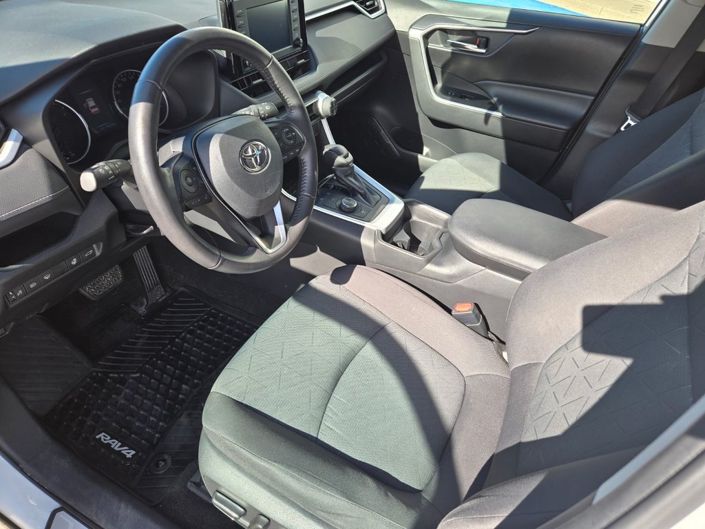 2021 Toyota RAV4 HYBRID XLE in Temiskaming Shores, Ontario - 6 - w1024h768px
