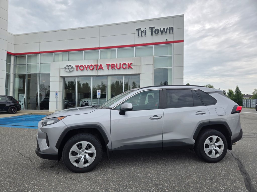 2021 Toyota RAV4 LE in Temiskaming Shores, Ontario - 1 - w1024h768px