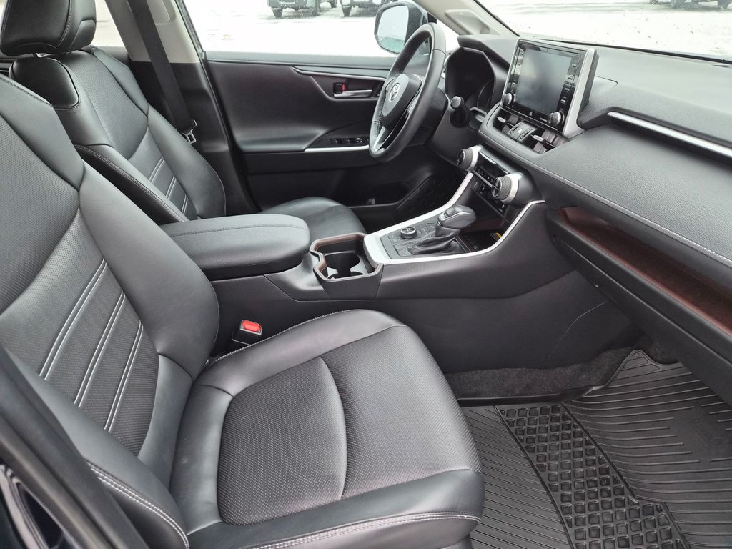 2021 Toyota RAV4 LIMITED in Temiskaming Shores, Ontario - 7 - w1024h768px