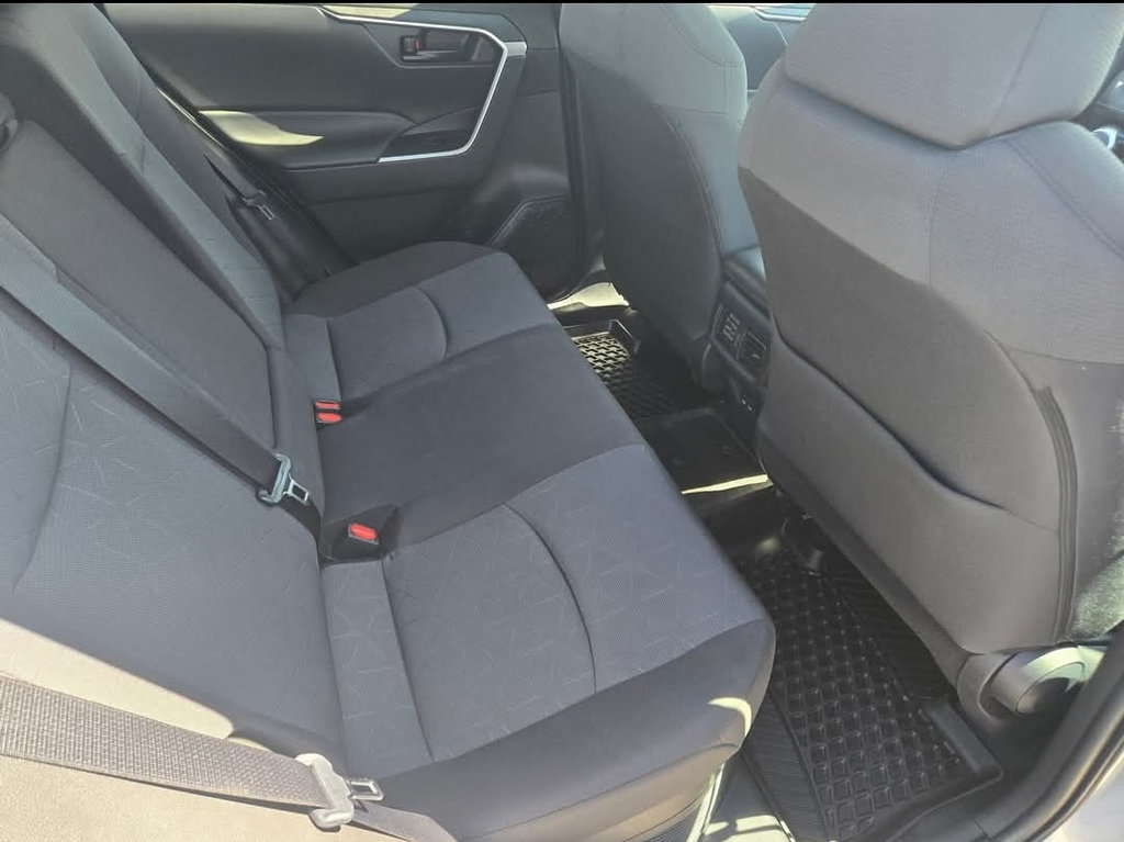 2022 Toyota RAV4 HYBRID LE in Temiskaming Shores, Ontario - 8 - w1024h768px