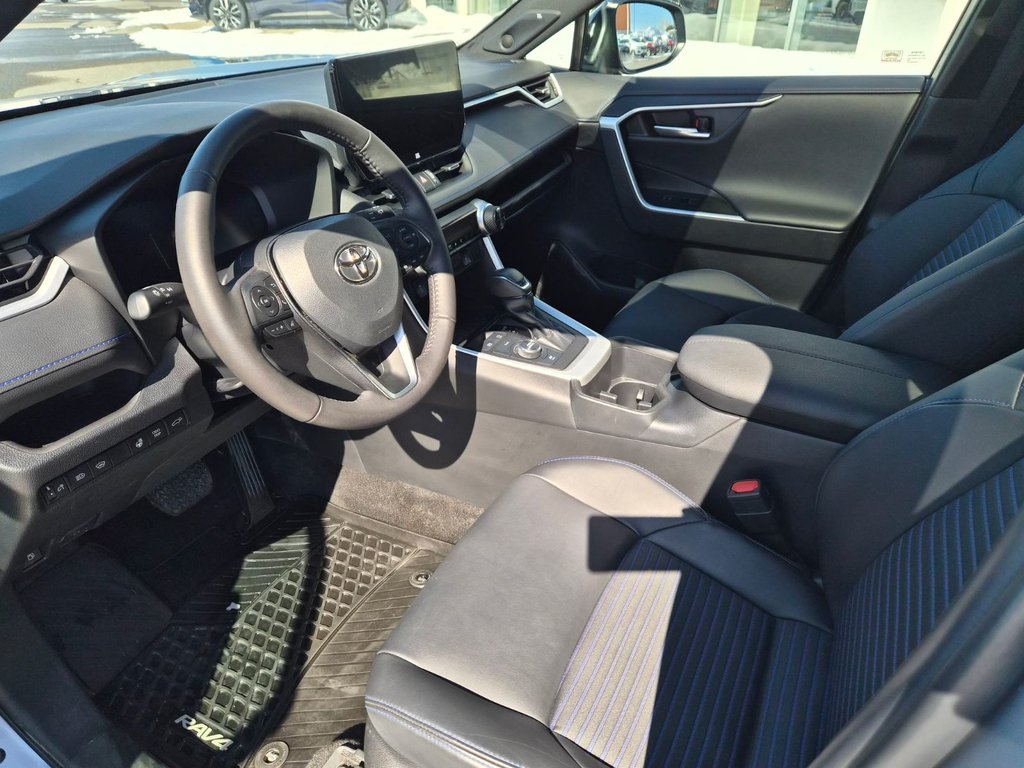 2023 Toyota RAV4 HYBRID XSE in Temiskaming Shores, Ontario - 5 - w1024h768px