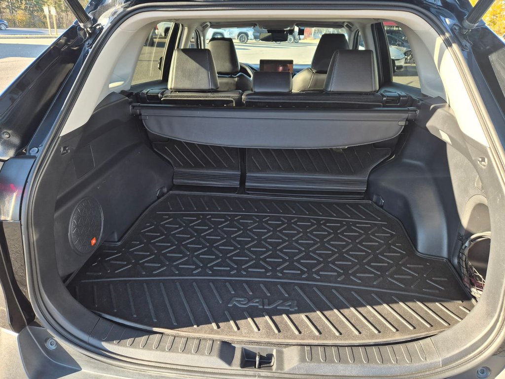 Toyota RAV4 HYBRID LIMITED 2023 à Temiskaming Shores, Ontario - 9 - w1024h768px
