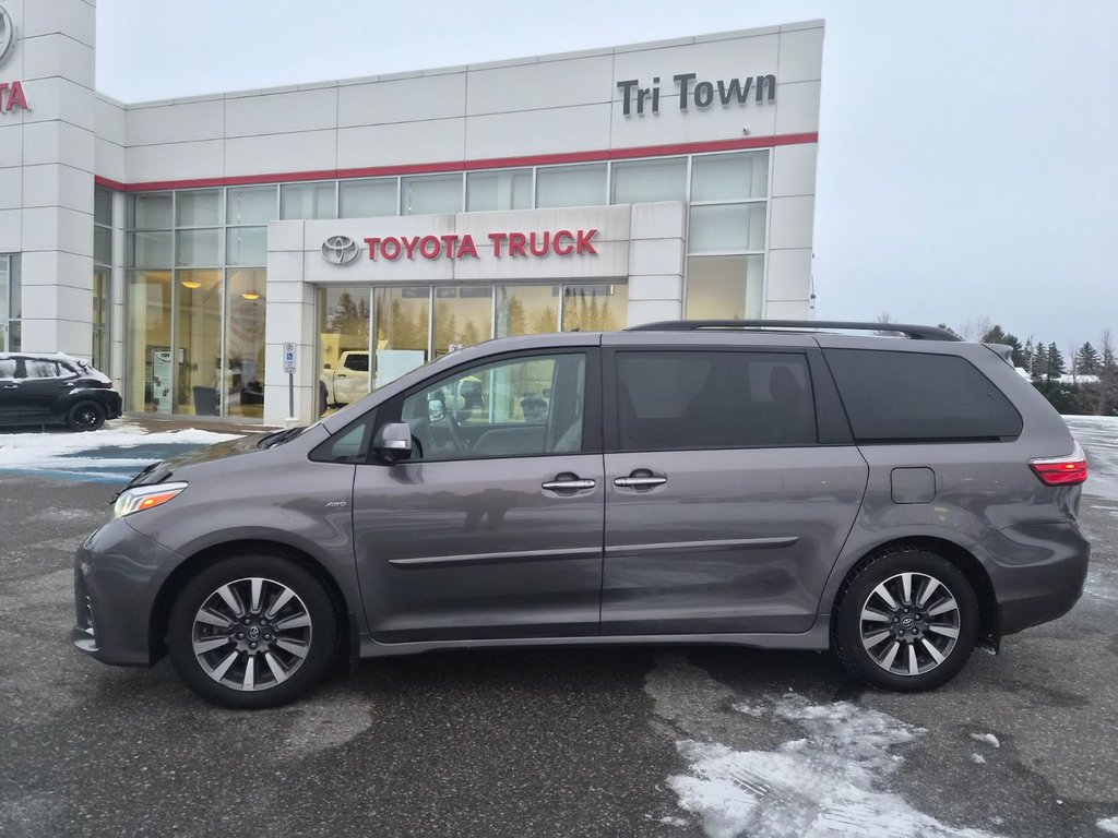 2018 Toyota SIENNA LIMITED in Temiskaming Shores, Ontario - 1 - w1024h768px