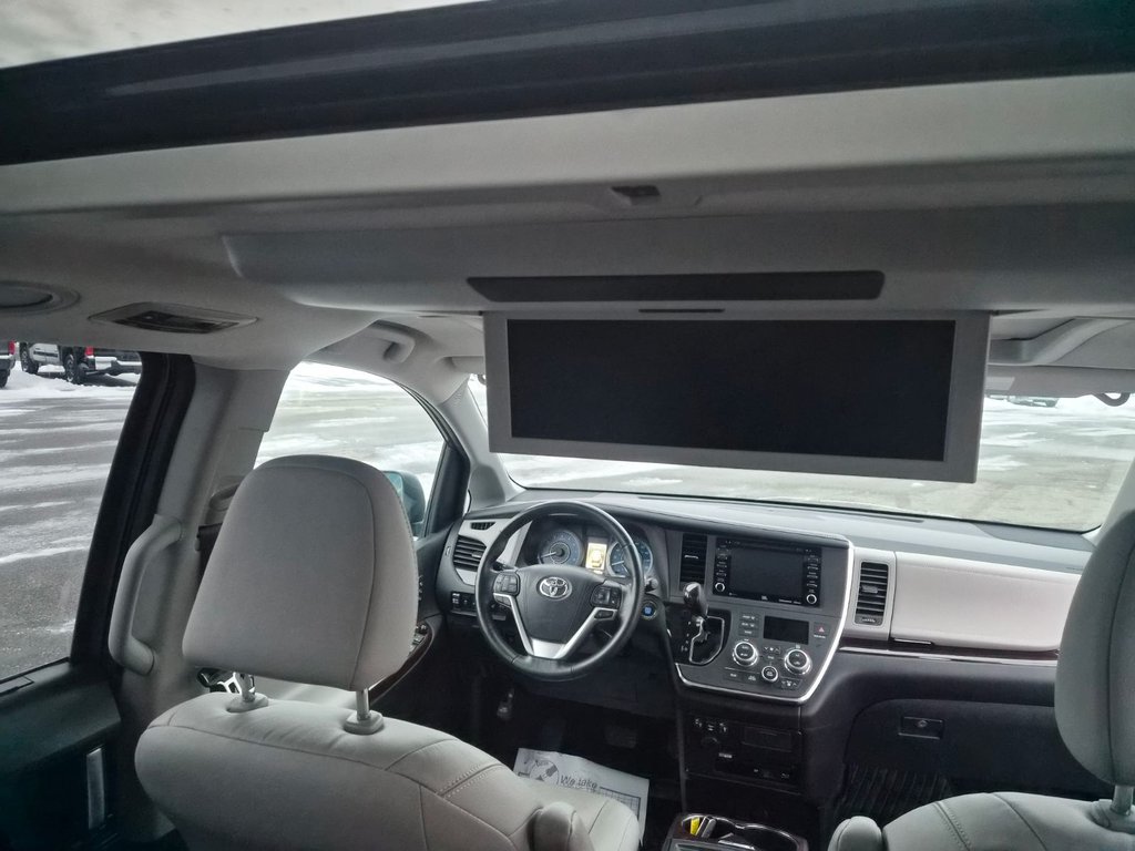 2018 Toyota SIENNA LIMITED in Temiskaming Shores, Ontario - 7 - w1024h768px