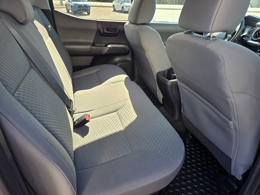 2021 Toyota Tacoma 4WD DOUBLE CAB SR5 in Temiskaming Shores, Ontario - 7 - w1024h768px