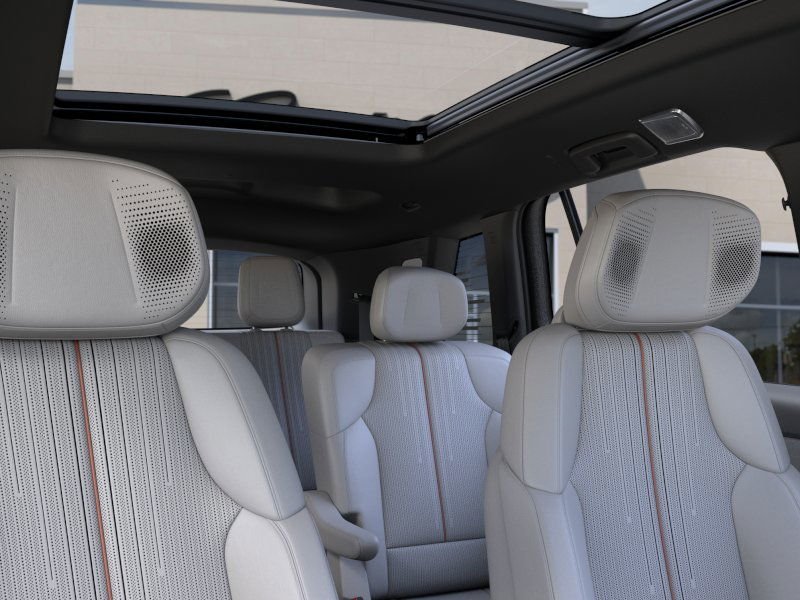 2026 Cadillac VISTIQ in North Bay, Ontario - 24 - w1024h768px