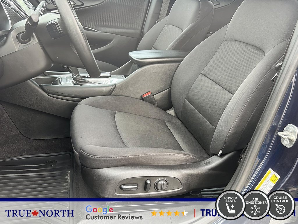 2017 Chevrolet Malibu in North Bay, Ontario - 10 - w1024h768px
