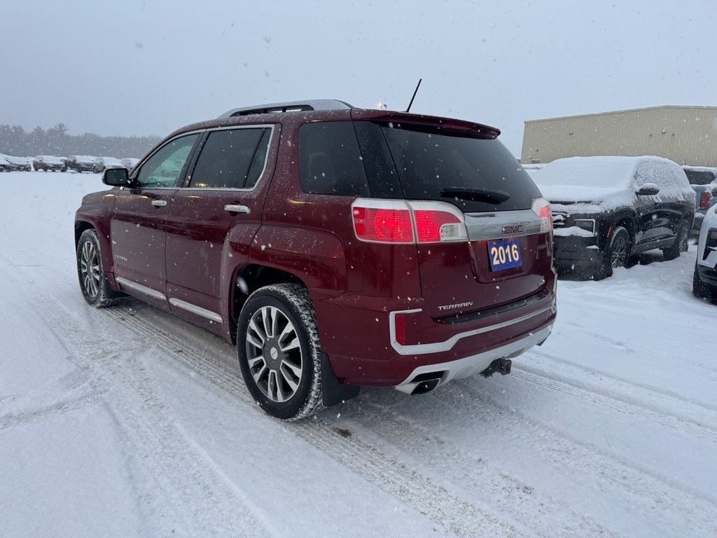 2016 GMC Terrain in North Bay, Ontario - 2 - w1024h768px