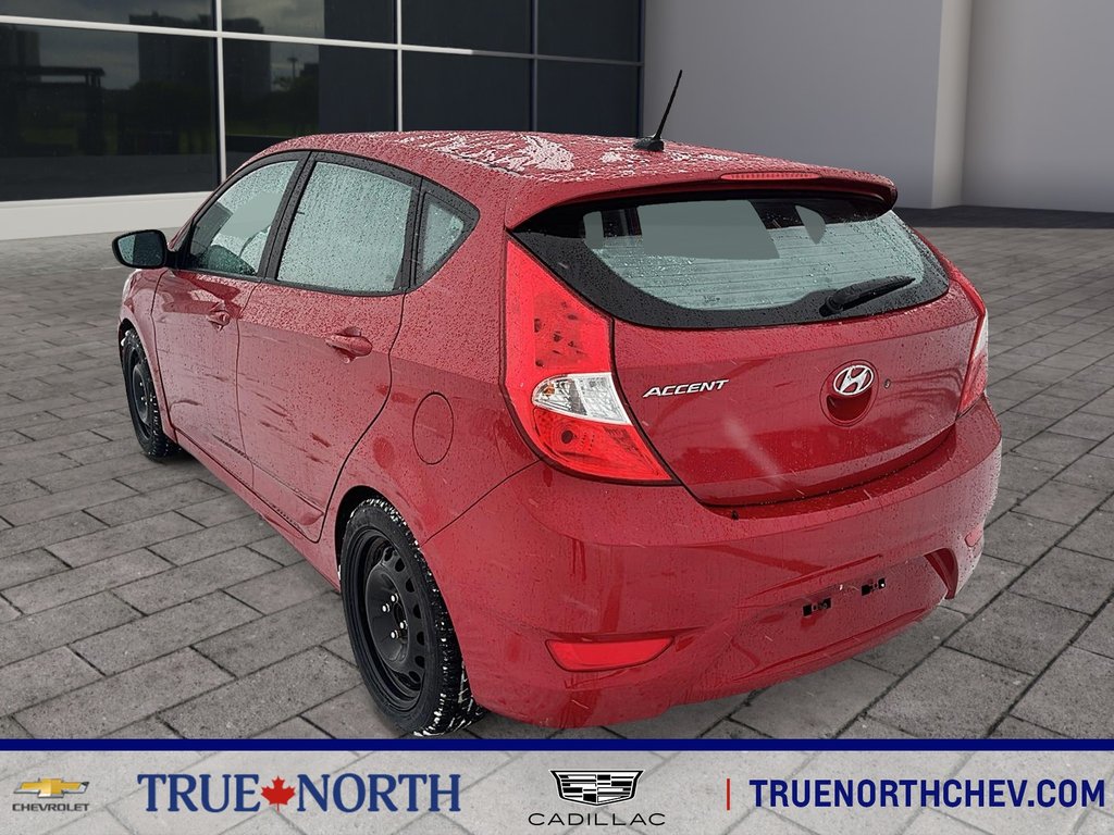 Hyundai Accent  2017 à North Bay, Ontario - 4 - w1024h768px