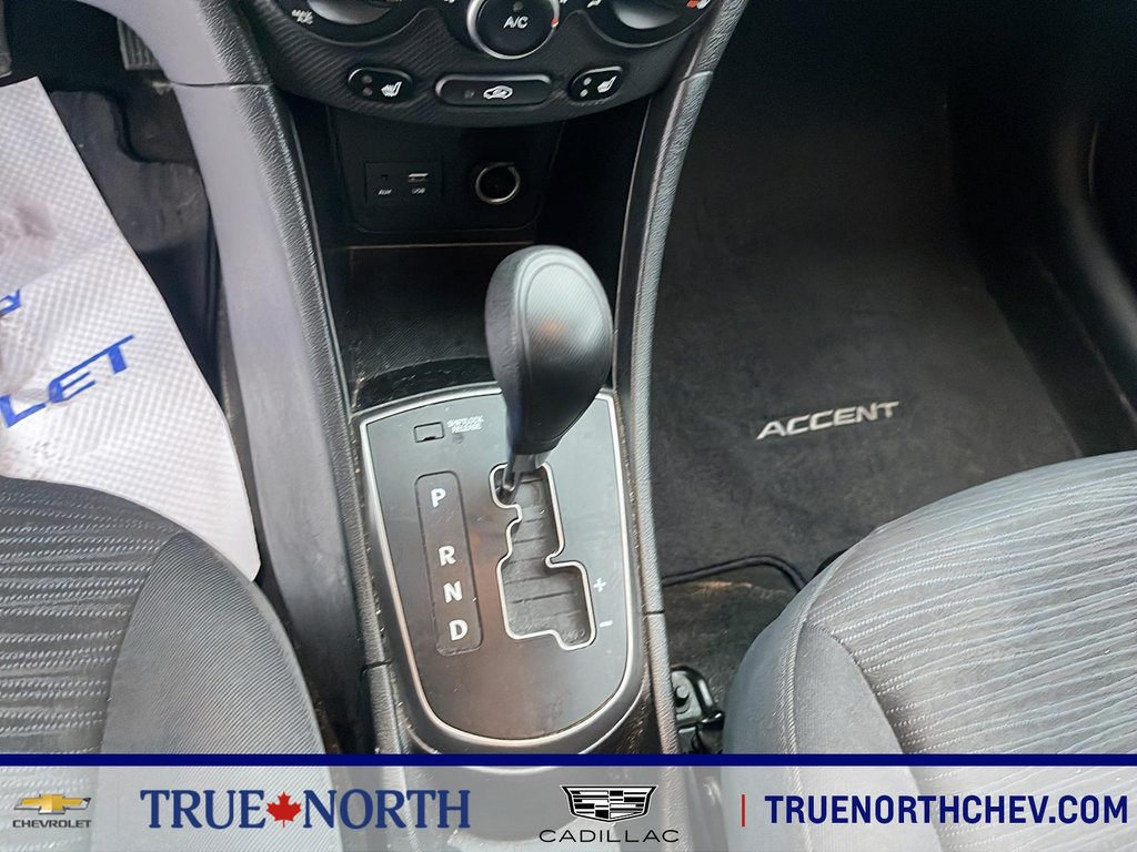 Hyundai Accent  2017 à North Bay, Ontario - 10 - w1024h768px