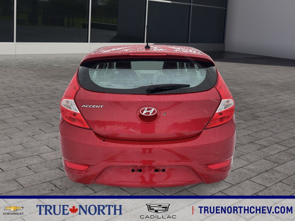 Hyundai Accent  2017 à North Bay, Ontario - 3 - w1024h768px