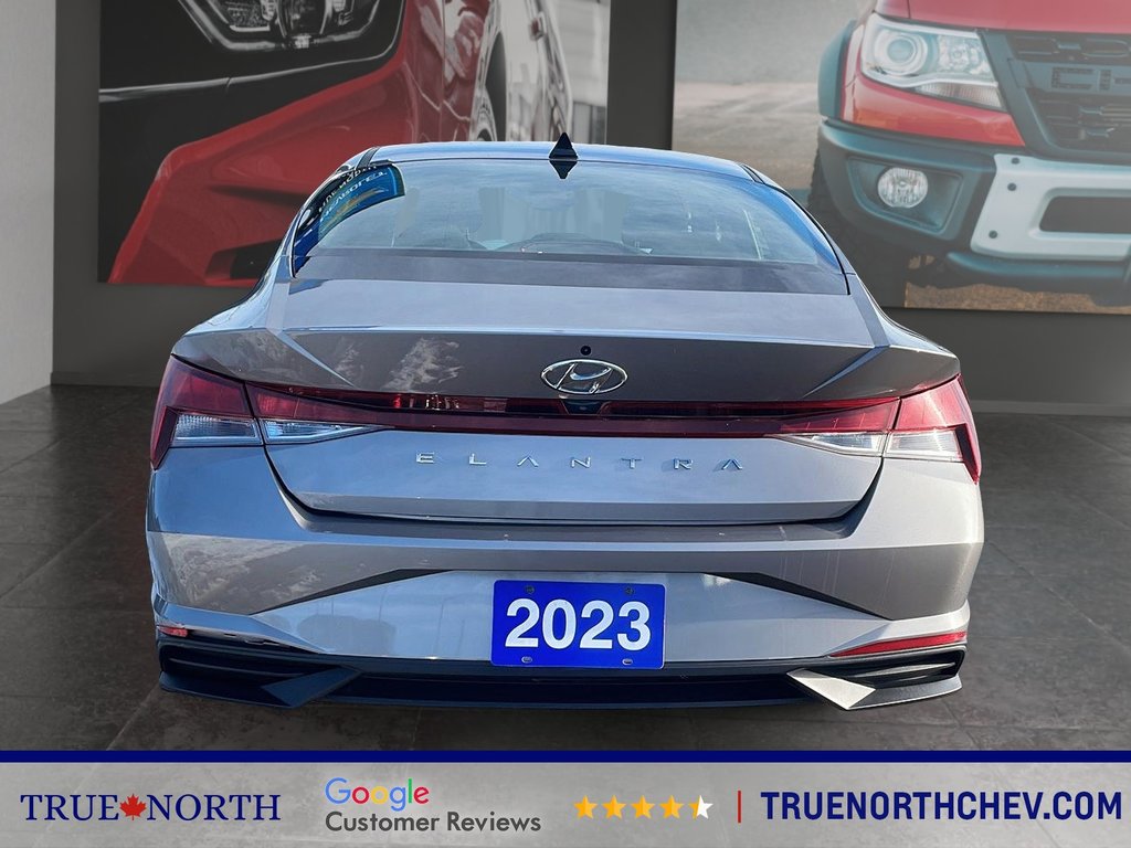 Hyundai Elantra  2023 à North Bay, Ontario - 3 - w1024h768px